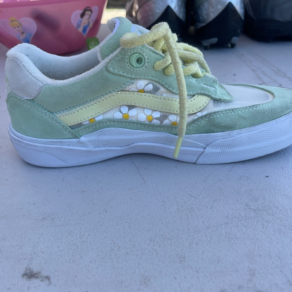 Vans sneakers size 8